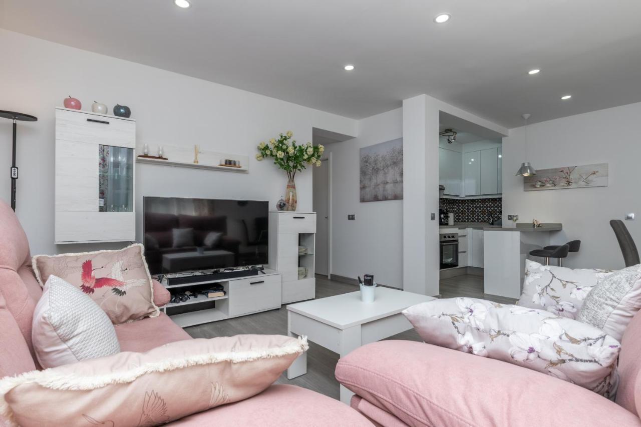 New Modern 3Br With Terrace In Fuengirola Centre Appartement Buitenkant foto